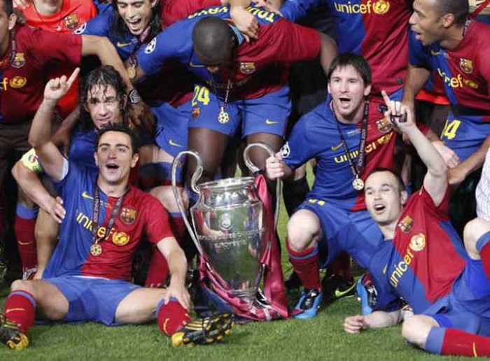 Barcelona 2005 – 2011: 5 chức vô địch La Liga, 3 chức vô địch Champions League, 1 cúp Nhà vua, 4 Siêu cúp TBN, 1 siêu cúp châu Âu và chức vô địch Thế giới các CLB năm 2009. Họ là đội bóng đoạt cú ăn 6 trong mùa giải 2008-09, là CLB Tây Ban Nha đầu tiên dành cú ăn 3, và cũng là đội giành cú ăn 3 đầu tiên trong lịch sử vô địch Siêu cúp châu Âu và Cúp thế giới các CLB.